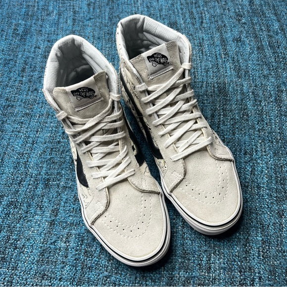 RARE Vans x Disney Ski Hi 101 Dalmations Sneakers Limited Edition Cream Black - Picture 2 of 9